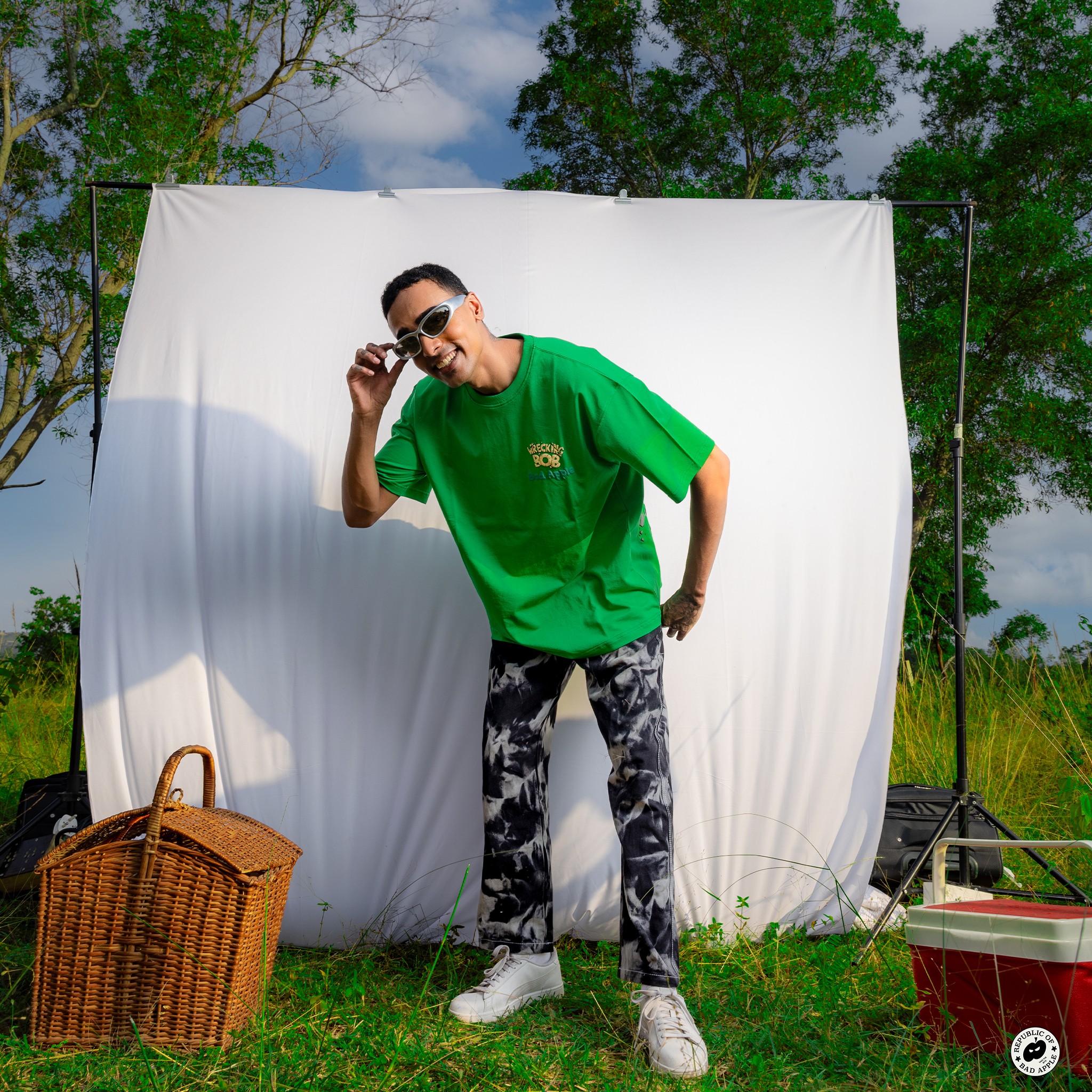 Loose Fit Oversized T-Shirt | Wrecking Bob - Green Apple | Unisex