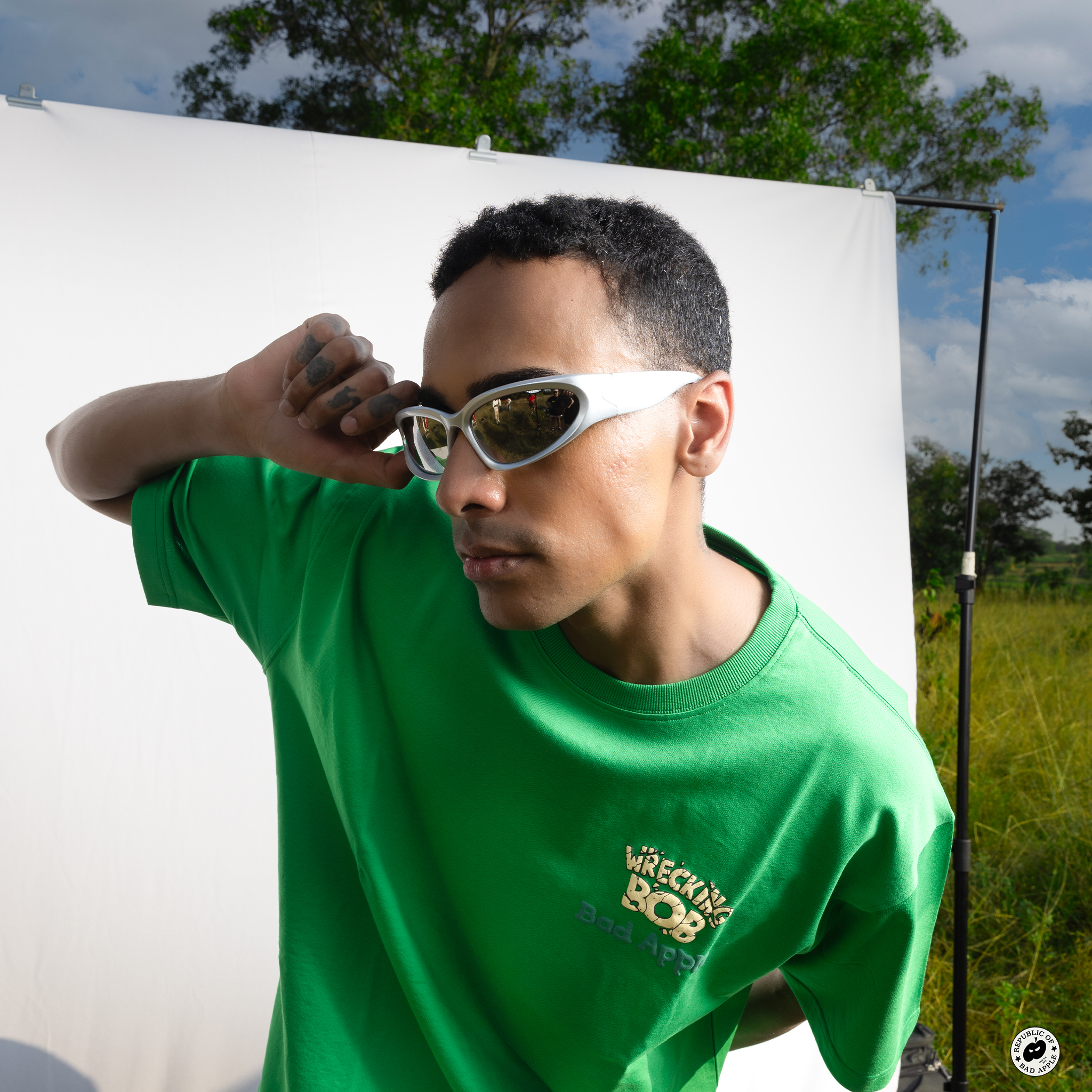 Loose Fit Oversized T-Shirt | Wrecking Bob - Green Apple | Unisex