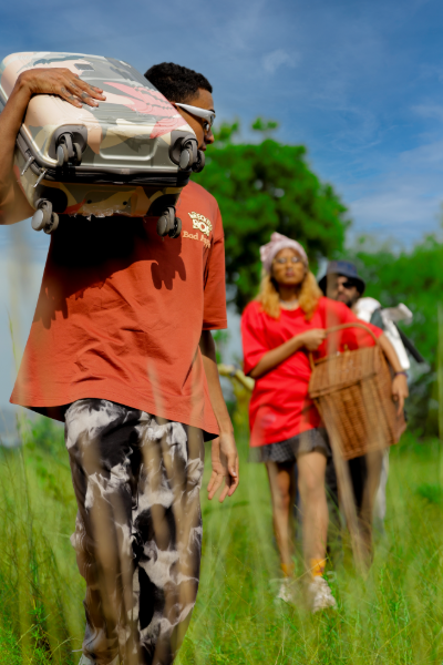 red_tshirt_trip.png